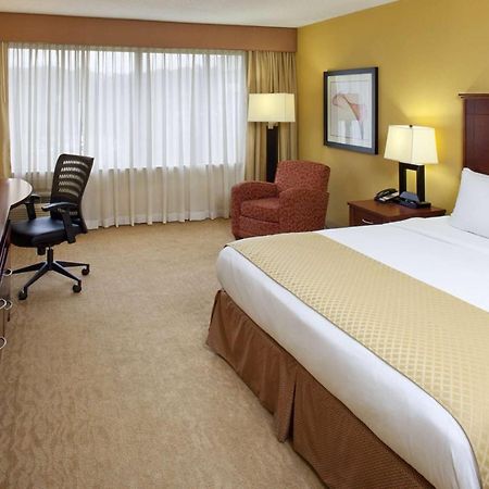 Doubletree By Hilton Fayetteville Dış mekan fotoğraf