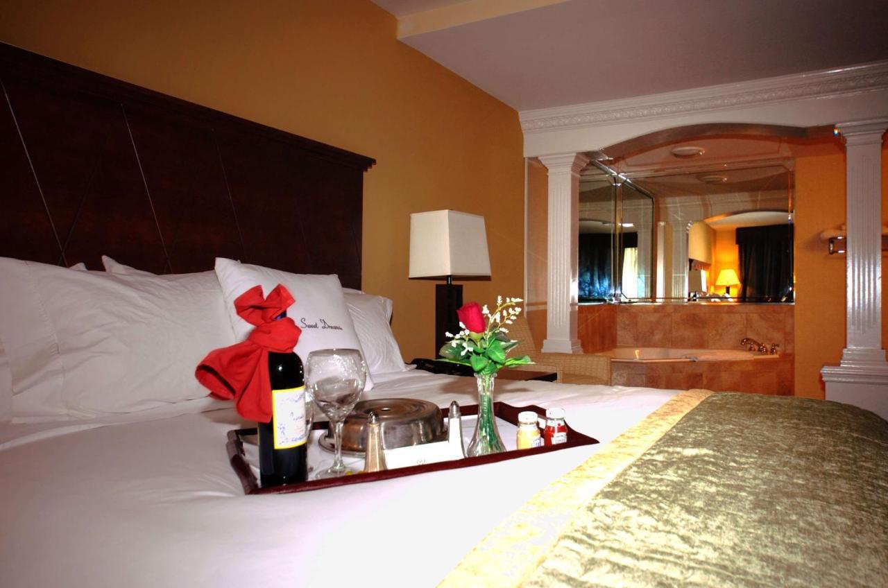 Doubletree By Hilton Fayetteville Dış mekan fotoğraf