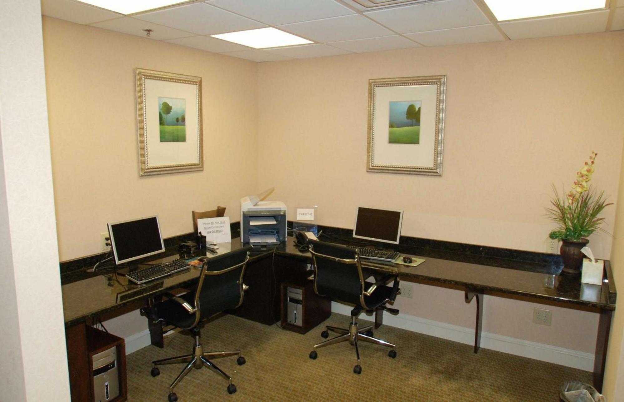 Doubletree By Hilton Fayetteville Dış mekan fotoğraf