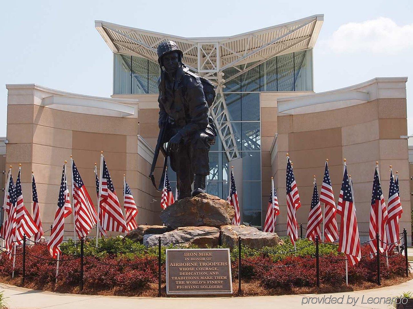 Doubletree By Hilton Fayetteville Dış mekan fotoğraf
