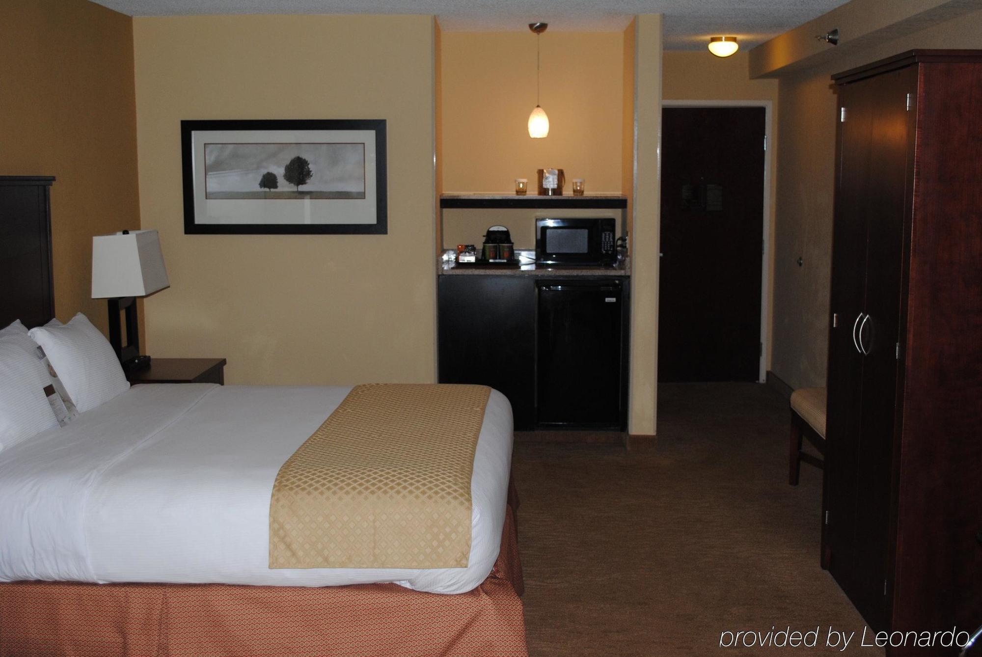 Doubletree By Hilton Fayetteville Dış mekan fotoğraf