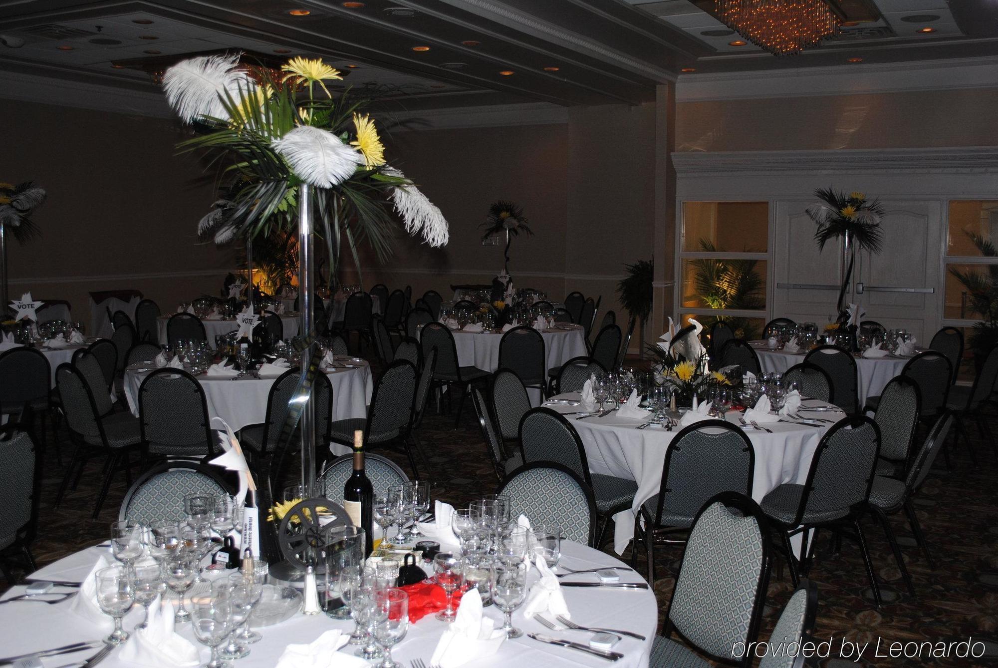 Doubletree By Hilton Fayetteville Dış mekan fotoğraf