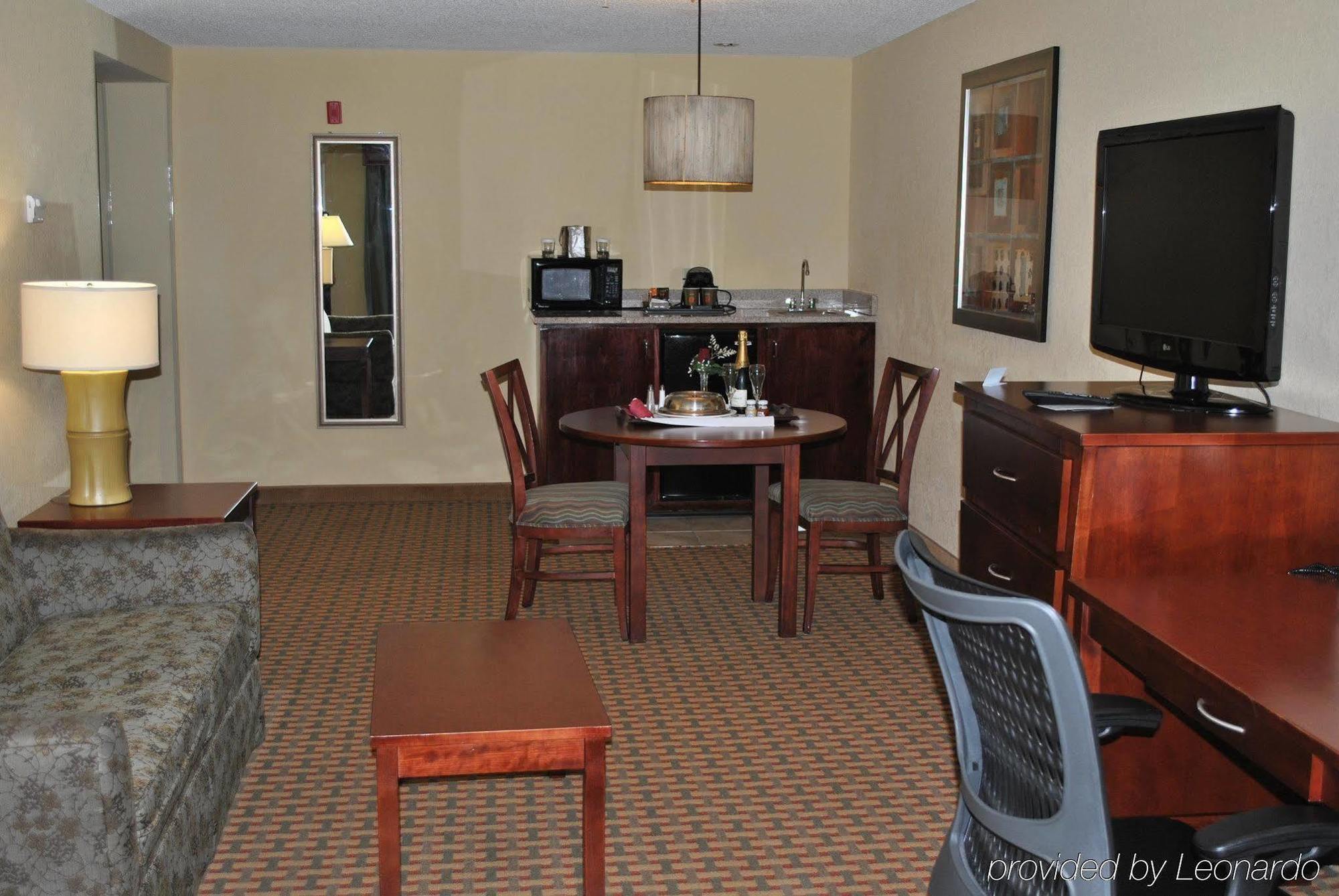 Doubletree By Hilton Fayetteville Dış mekan fotoğraf