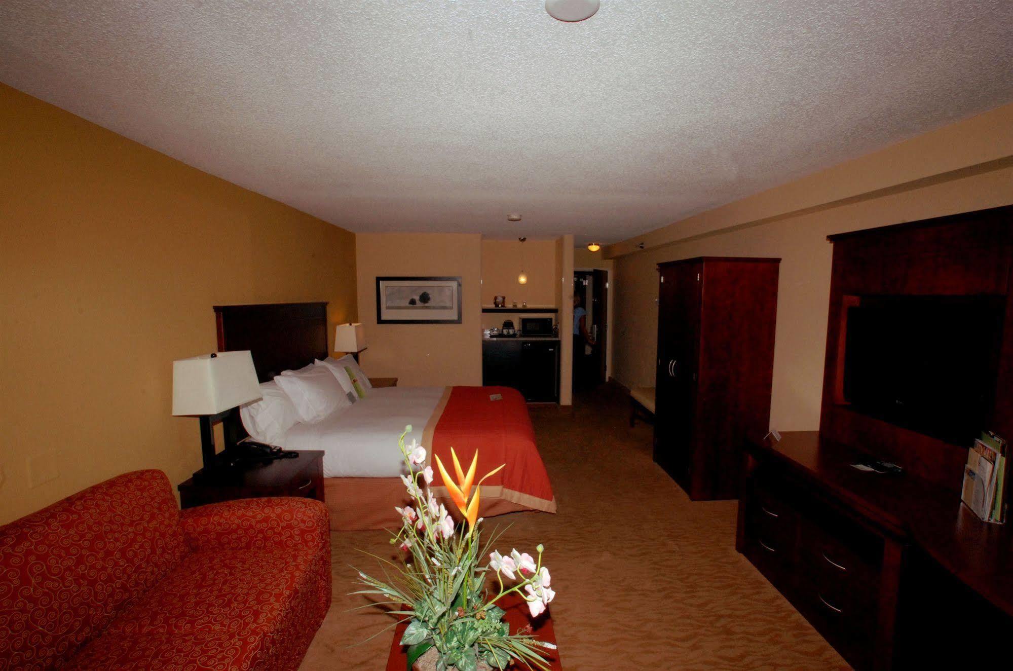 Doubletree By Hilton Fayetteville Dış mekan fotoğraf